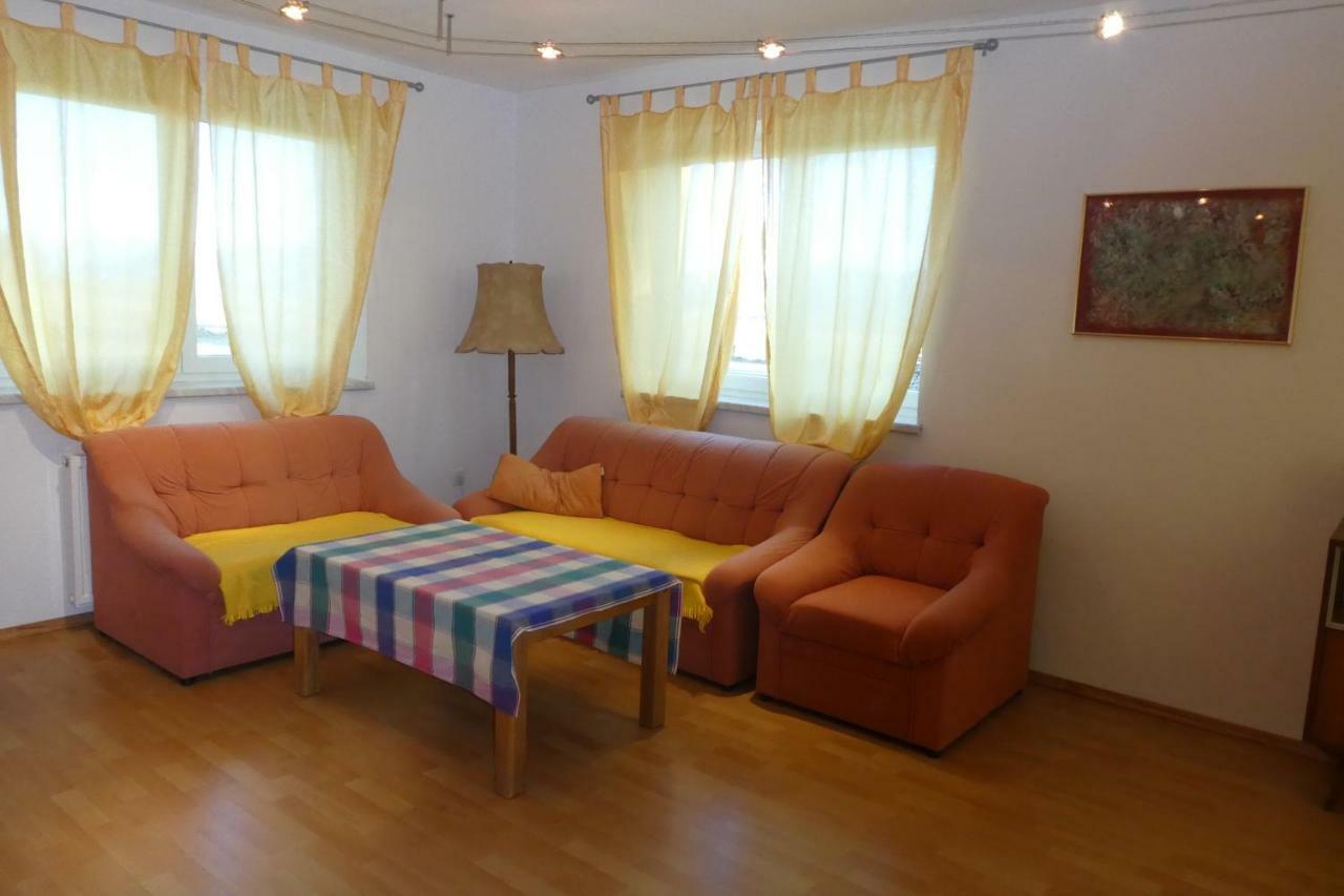 Narrenhaus Βίλα Fohnsdorf Εξωτερικό φωτογραφία